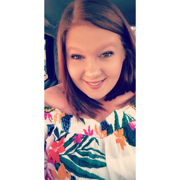 Meet your Posher, Carly - Picture 1 of 1